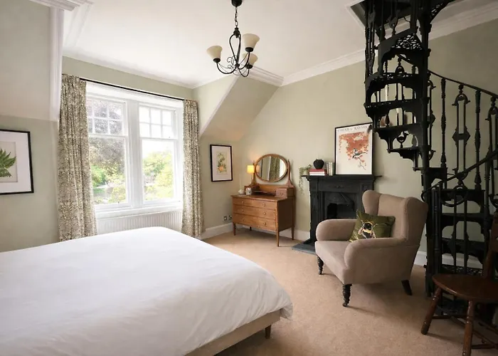 Ladies Walk - Stunning Riverfront Home